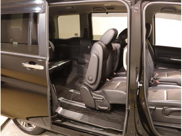 ステップワゴンスパーダ ｅ：ＨＥＶスパーダＧ・ＥＸホンダセンシング　エアバック　Ｐアシスト　地デジ　クルコン　サイドエアバッグ　シ－トヒ－タ－　衝突軽減システム　スマキー　ＬＥＤランプ　ドラレコ　ＵＳＢ接続　ＡＢＳ（46枚目）