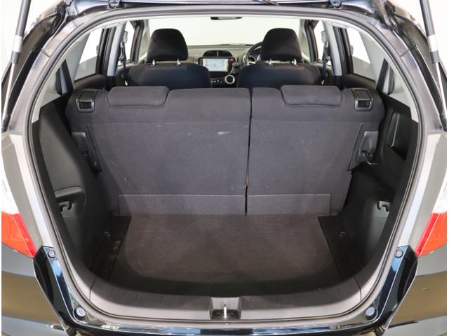 フィット ＲＳ　運転席エアバック　キ－レス　セキュリティアラーム　ワンセグＴＶ　ナビ＆ＴＶ　ＡＡＣ　ＥＴＣ　ＰＷ　ＡＢＳ　パワーステ　スマートキーシステム　両席エアバック（33枚目）