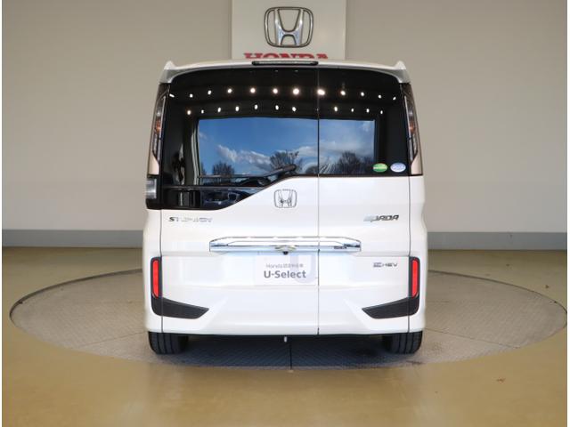 ステップワゴンスパーダ ｅ：ＨＥＶスパーダＧ・ＥＸホンダセンシング　エアバック　地デジ　クルコン　サイドエアバッグ　シ－トヒ－タ－　衝突軽減システム　スマキー　ＬＥＤランプ　ドラレコ　ＵＳＢ接続　ＡＢＳ　キーレス　ＥＴＣ（6枚目）