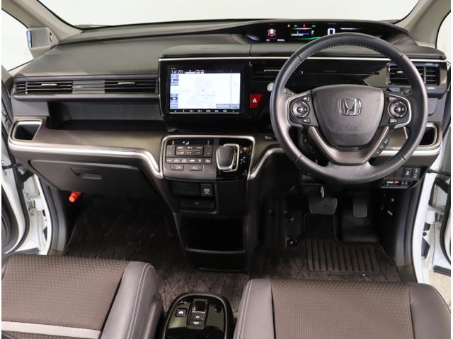 ステップワゴンスパーダ ｅ：ＨＥＶスパーダＧ・ＥＸホンダセンシング　エアバック　地デジ　クルコン　サイドエアバッグ　シ－トヒ－タ－　衝突軽減システム　スマキー　ＬＥＤランプ　ドラレコ　ＵＳＢ接続　ＡＢＳ　キーレス　ＥＴＣ（14枚目）