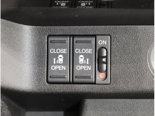 ステップワゴンスパーダ ｅ：ＨＥＶスパーダＧ・ＥＸホンダセンシング　エアバック　地デジ　クルコン　サイドエアバッグ　シ－トヒ－タ－　衝突軽減システム　スマキー　ＬＥＤランプ　ドラレコ　ＵＳＢ接続　ＡＢＳ　キーレス　ＥＴＣ（34枚目）