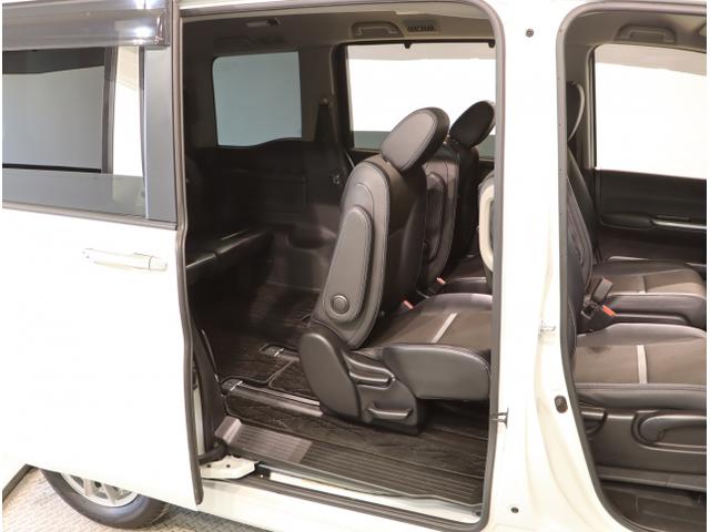 ステップワゴンスパーダ ｅ：ＨＥＶスパーダＧ・ＥＸホンダセンシング　エアバック　地デジ　クルコン　サイドエアバッグ　シ－トヒ－タ－　衝突軽減システム　スマキー　ＬＥＤランプ　ドラレコ　ＵＳＢ接続　ＡＢＳ　キーレス　ＥＴＣ（44枚目）