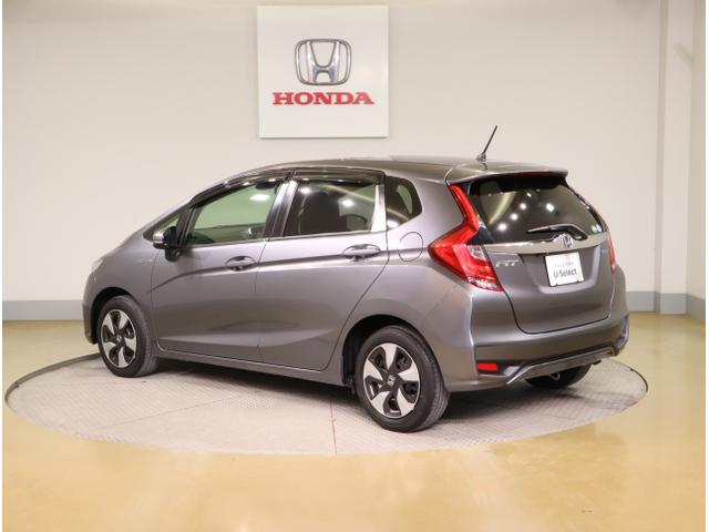 フィットハイブリッド Ｆ　地デジＴＶ　ナビＴＶ　リアカメラ　横滑り防止装置　フルオートエアコン　イモビライザー　ドライブレコーダー　キーフリーシステム　全席パワーウインドウ　パワーステアリング　アクティブクルーズ　ＡＢＳ（5枚目）