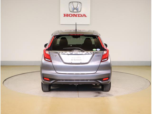 フィットハイブリッド Ｆ　地デジＴＶ　ナビＴＶ　リアカメラ　横滑り防止装置　フルオートエアコン　イモビライザー　ドライブレコーダー　キーフリーシステム　全席パワーウインドウ　パワーステアリング　アクティブクルーズ　ＡＢＳ（6枚目）