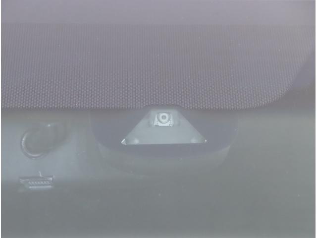 フィットハイブリッド Ｆ　地デジＴＶ　ナビＴＶ　リアカメラ　横滑り防止装置　フルオートエアコン　イモビライザー　ドライブレコーダー　キーフリーシステム　全席パワーウインドウ　パワーステアリング　アクティブクルーズ　ＡＢＳ（27枚目）