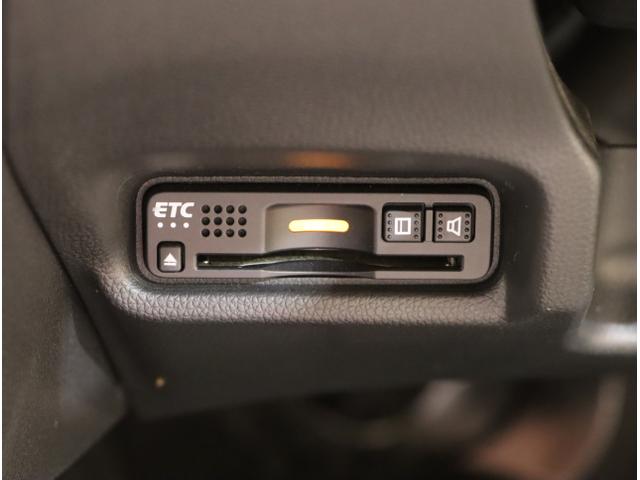 フィットハイブリッド Ｆ　地デジＴＶ　ナビＴＶ　リアカメラ　横滑り防止装置　フルオートエアコン　イモビライザー　ドライブレコーダー　キーフリーシステム　全席パワーウインドウ　パワーステアリング　アクティブクルーズ　ＡＢＳ（32枚目）