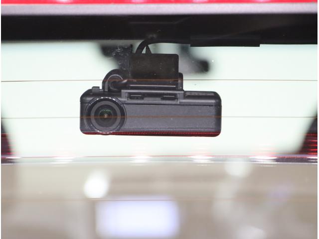 フィットハイブリッド Ｆ　地デジＴＶ　ナビＴＶ　リアカメラ　横滑り防止装置　フルオートエアコン　イモビライザー　ドライブレコーダー　キーフリーシステム　全席パワーウインドウ　パワーステアリング　アクティブクルーズ　ＡＢＳ（35枚目）