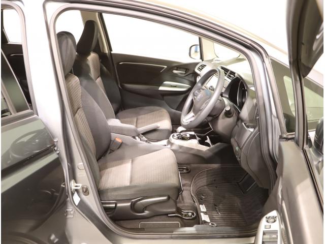 フィットハイブリッド Ｆ　地デジＴＶ　ナビＴＶ　リアカメラ　横滑り防止装置　フルオートエアコン　イモビライザー　ドライブレコーダー　キーフリーシステム　全席パワーウインドウ　パワーステアリング　アクティブクルーズ　ＡＢＳ（40枚目）