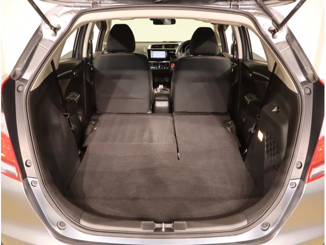 フィットハイブリッド Ｆ　地デジＴＶ　ナビＴＶ　リアカメラ　横滑り防止装置　フルオートエアコン　イモビライザー　ドライブレコーダー　キーフリーシステム　全席パワーウインドウ　パワーステアリング　アクティブクルーズ　ＡＢＳ（46枚目）