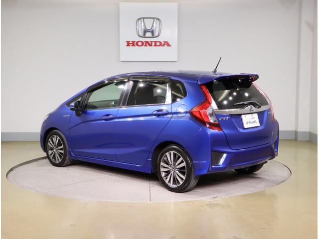 フィットハイブリッド Ｓパッケージ　サイドエアバック　リアカメラ　ＶＳＡ　クルコン　地デジＴＶ　イモビライザー　パワーウィンドウ　スマキー　ＤＶＤ再生　ナビＴＶ　ＥＴＣ付　Ｗエアバック　パワステ　エアバッグ　ＡＡＣ　ＡＢＳ（5枚目）