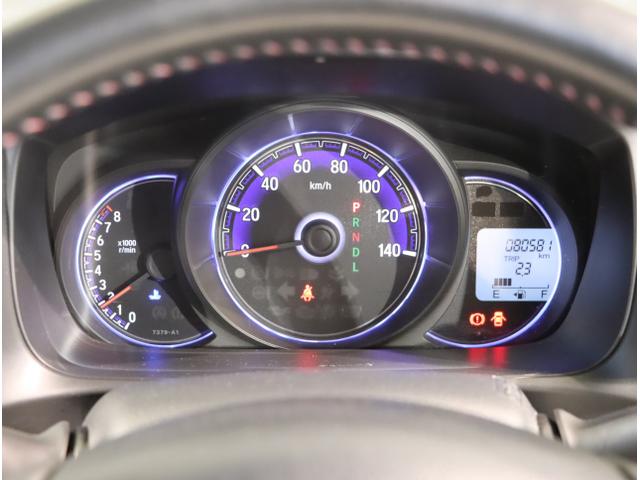 Ｎ－ＷＧＮカスタム Ｇ　衝突軽減　カーテンエアバッグ　１セグＴＶ　盗難防止システム　横滑防止　アイドルストップ　スマートキープッシュスタート　オートエアコン　パワーウィンドウ　ベンチシート　運転席助手席エアバッグ　ＵＳＢ（16枚目）