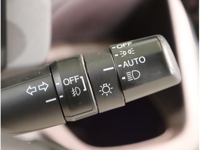 Ｎ－ＷＧＮカスタム Ｇ　衝突軽減　カーテンエアバッグ　１セグＴＶ　盗難防止システム　横滑防止　アイドルストップ　スマートキープッシュスタート　オートエアコン　パワーウィンドウ　ベンチシート　運転席助手席エアバッグ　ＵＳＢ（24枚目）