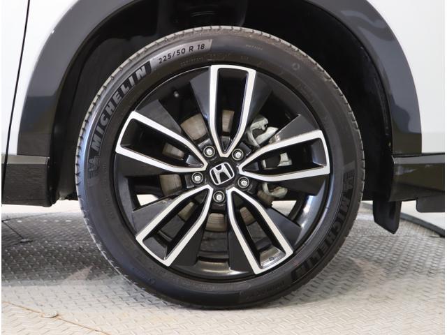 ヴェゼル ｅ：ＨＥＶＺ・ＰＬａＹパッケージ　『いまコレ＋新品フロアマット付き』　ＥＴＣ　ＬＥＤ　パノラマルーフ　マルチビューカメラ　パーキングセンサー　パワーバックドア　シートヒーター　４ＷＤ　クルーズコントロール　サイドカーテンエアバック（49枚目）