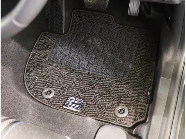 ヴェゼル ｅ：ＨＥＶＺ・ＰＬａＹパッケージ　『いまコレ＋新品フロアマット付き』　ＥＴＣ　ＬＥＤ　パノラマルーフ　マルチビューカメラ　パーキングセンサー　パワーバックドア　シートヒーター　４ＷＤ　クルーズコントロール　サイドカーテンエアバック（50枚目）