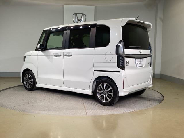 Ｎ－ＢＯＸカスタム Ｌ　両席エアバック　左右電動スライドドア　Ｂモニタ　ブレーキサポート　セキュリティー　ＬＥＤランプ　キーレスエントリー　ＳＲＳ　横滑り防止機能　ＤＶＤ再生機能　パワーステアリング　オートクルーズ　ＰＷ（5枚目）