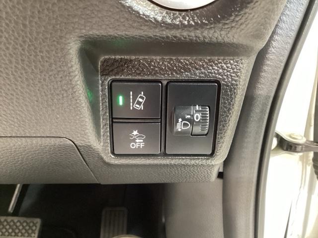 Ｎ－ＢＯＸカスタム Ｌ　両席エアバック　左右電動スライドドア　Ｂモニタ　ブレーキサポート　セキュリティー　ＬＥＤランプ　キーレスエントリー　ＳＲＳ　横滑り防止機能　ＤＶＤ再生機能　パワーステアリング　オートクルーズ　ＰＷ（29枚目）