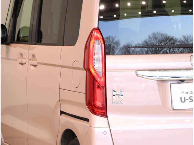 N-BOX L USB入力 DVD視聴可能 LEDランプ シートヒータ 運転席エアバッグ イモビライザー キーフリー Rカメ パワーウインドウ ナビTV 助手席エアバッグ エアコン 地デジ PS 横滑り防止機能(13枚目)