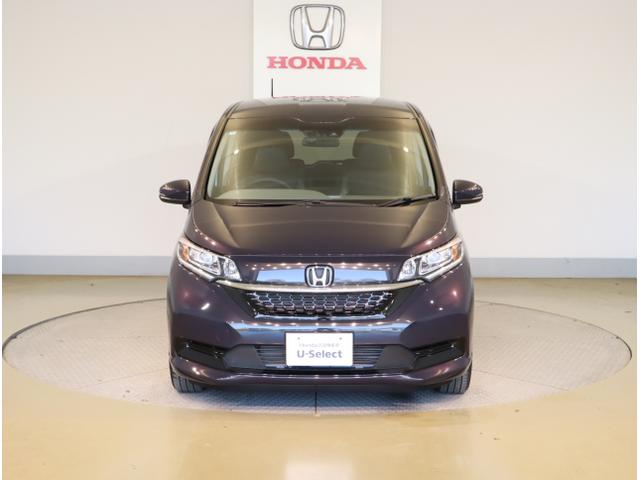 フリード G 両側自動ドア DVD再生機能 セキュリティアラーム スマートキーシステム 運転席エアバッグ AC パワーウインド 横滑り防止 LEDライト Iストップ キーフリーシステム フルセグ USB ABS(3枚目)