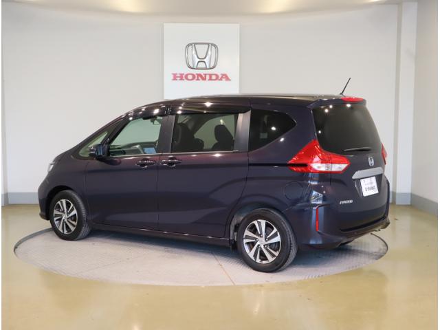 フリード G 両側自動ドア DVD再生機能 セキュリティアラーム スマートキーシステム 運転席エアバッグ AC パワーウインド 横滑り防止 LEDライト Iストップ キーフリーシステム フルセグ USB ABS(6枚目)