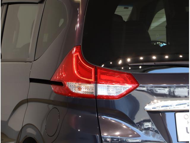 フリード G 両側自動ドア DVD再生機能 セキュリティアラーム スマートキーシステム 運転席エアバッグ AC パワーウインド 横滑り防止 LEDライト Iストップ キーフリーシステム フルセグ USB ABS(14枚目)