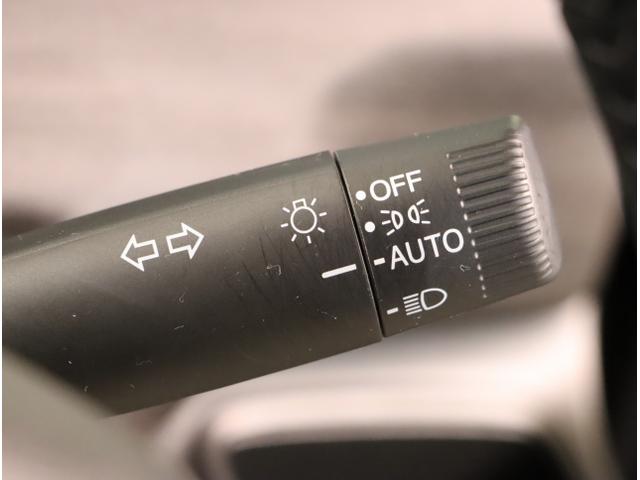 フリード G 両側自動ドア DVD再生機能 セキュリティアラーム スマートキーシステム 運転席エアバッグ AC パワーウインド 横滑り防止 LEDライト Iストップ キーフリーシステム フルセグ USB ABS(33枚目)