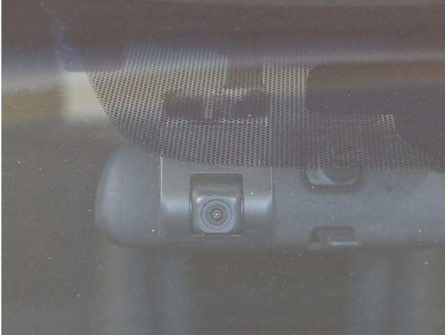 フリード G 両側自動ドア DVD再生機能 セキュリティアラーム スマートキーシステム 運転席エアバッグ AC パワーウインド 横滑り防止 LEDライト Iストップ キーフリーシステム フルセグ USB ABS(37枚目)