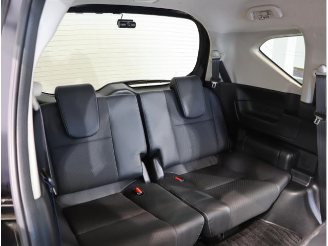 フリード G 両側自動ドア DVD再生機能 セキュリティアラーム スマートキーシステム 運転席エアバッグ AC パワーウインド 横滑り防止 LEDライト Iストップ キーフリーシステム フルセグ USB ABS(43枚目)