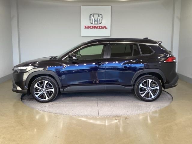 カローラクロス ハイブリッドＺ　パワーバック　電動シ－ト　ＵＳＢ接続　ドライブレコーダ　シ－トヒ－タ－　プリクラッシュセーフティシステム　キーレスエントリー　アイドリングストップ　横滑防止装置　ＡＡＣ　ソナー（4枚目）