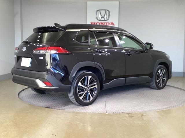 カローラクロス ハイブリッドＺ　パワーバック　電動シ－ト　ＵＳＢ接続　ドライブレコーダ　シ－トヒ－タ－　プリクラッシュセーフティシステム　キーレスエントリー　アイドリングストップ　横滑防止装置　ＡＡＣ　ソナー（7枚目）