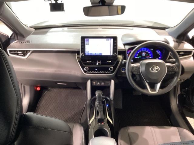 カローラクロス ハイブリッドＺ　パワーバック　電動シ－ト　ＵＳＢ接続　ドライブレコーダ　シ－トヒ－タ－　プリクラッシュセーフティシステム　キーレスエントリー　アイドリングストップ　横滑防止装置　ＡＡＣ　ソナー（14枚目）