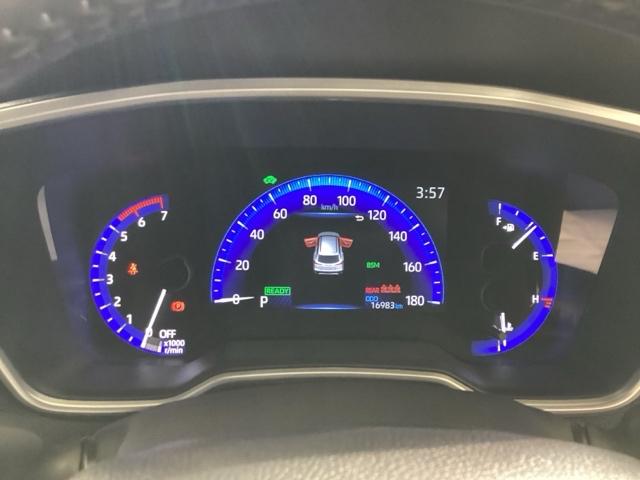 カローラクロス ハイブリッドＺ　パワーバック　電動シ－ト　ＵＳＢ接続　ドライブレコーダ　シ－トヒ－タ－　プリクラッシュセーフティシステム　キーレスエントリー　アイドリングストップ　横滑防止装置　ＡＡＣ　ソナー（16枚目）