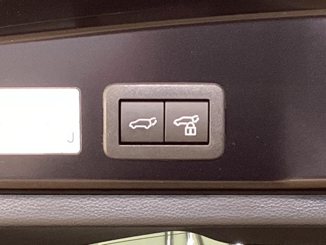 カローラクロス ハイブリッドＺ　パワーバック　電動シ－ト　ＵＳＢ接続　ドライブレコーダ　シ－トヒ－タ－　プリクラッシュセーフティシステム　キーレスエントリー　アイドリングストップ　横滑防止装置　ＡＡＣ　ソナー（36枚目）