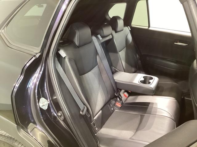 カローラクロス ハイブリッドＺ　パワーバック　電動シ－ト　ＵＳＢ接続　ドライブレコーダ　シ－トヒ－タ－　プリクラッシュセーフティシステム　キーレスエントリー　アイドリングストップ　横滑防止装置　ＡＡＣ　ソナー（38枚目）