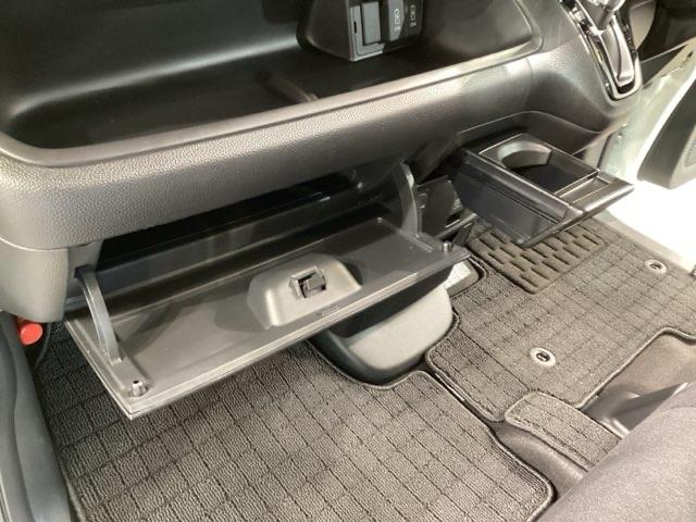 Ｎ－ＢＯＸカスタム Ｌ　『いまコレ＋新品フロアマット付き』　両席エアバック　Ｂモニタ　ブレーキサポート　セキュリティー　ＬＥＤランプ　キーレスエントリー　ＳＲＳ　横滑り防止機能　片側電動両側スライドドア　パワーステアリング（34枚目）