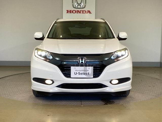 ヴェゼル ハイブリッドＺ　エマージェンシーストップシグナル　ＥＴＣ装備　横滑り防止機能　サイドＳＲＳ　盗難防止　インテリキー　ＤＶＤ再生可　ＡＵＴＯエアコン　パワステ　助手席エアバッグ　オートクルーズ　ＴＶナビ（10枚目）