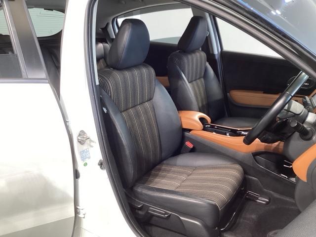 ヴェゼル ハイブリッドＺ　エマージェンシーストップシグナル　ＥＴＣ装備　横滑り防止機能　サイドＳＲＳ　盗難防止　インテリキー　ＤＶＤ再生可　ＡＵＴＯエアコン　パワステ　助手席エアバッグ　オートクルーズ　ＴＶナビ（39枚目）