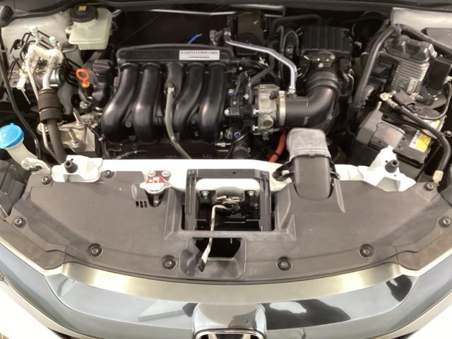 ヴェゼル ハイブリッドＺ　エマージェンシーストップシグナル　ＥＴＣ装備　横滑り防止機能　サイドＳＲＳ　盗難防止　インテリキー　ＤＶＤ再生可　ＡＵＴＯエアコン　パワステ　助手席エアバッグ　オートクルーズ　ＴＶナビ（44枚目）