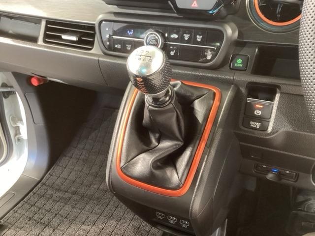 Ｎ－ＯＮＥ ＲＳ　ＵＳＢポート　サポカー　地デジＴＶ　Ｒカメ　イモビライザー　Ｄレコ　シートＨ　ＶＳＡ　ＬＥＤライト　スマキー　キーフリー　ＡＢＳ　ナビＴＶ　パーキングセンサー　ＡＡＣ　ＤＶＤ再生　ＥＴＣ車載器（17枚目）