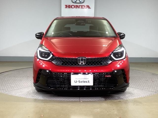 フィット ＲＳ　サポカー　ＵＳＢ接続　盗難防止システム　ＡＵＴＯライト　リヤカメラ　ＤＶＤ再生　ＬＥＤライト　ＡＢＳ　ＥＳＣ　サイドエアバッグ　キーレス　フルオートエアコン　スマートキー　フルセグＴＶ　クルコン（2枚目）