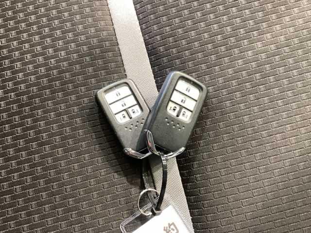 ステップワゴンスパーダ e:HEVスパーダG・EXホンダセンシング オートクルーズ 左右電動スライドドア フルセグテレビ ダブルエアコン 誤発進抑制 Bモニ セキュリティアラーム フルオートエアコン スマートキーシステム(26枚目)