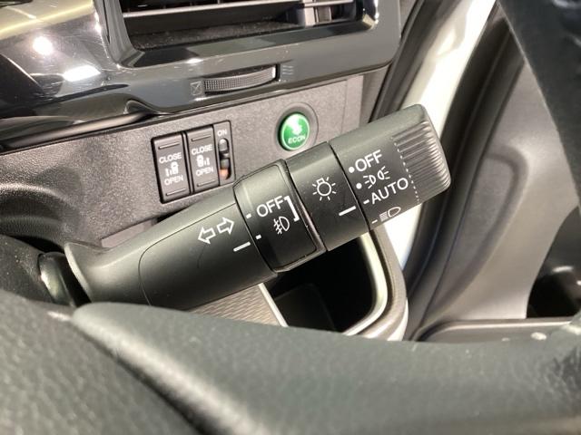 ステップワゴンスパーダ e:HEVスパーダG・EXホンダセンシング オートクルーズ 左右電動スライドドア フルセグテレビ ダブルエアコン 誤発進抑制 Bモニ セキュリティアラーム フルオートエアコン スマートキーシステム(32枚目)