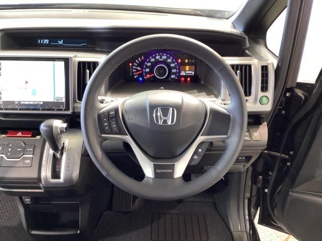 ステップワゴンスパーダ Ｚ　Ｂモニター　ｉ－ＳＴＯＰ　セキュリティ　スマートキ　キーレスエントリー　パワーウィンドウ　ナビＴＶ　横滑り防止機能　三列シート　ＥＴＣ装備　ＡＢＳ　ＤＶＤ再生可能　運転席助手席エアバック　パワステ（15枚目）