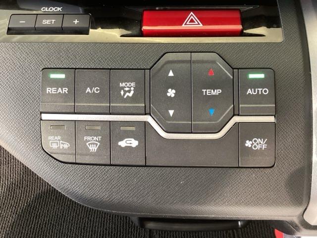 ステップワゴンスパーダ Ｚ　Ｂモニター　ｉ－ＳＴＯＰ　セキュリティ　スマートキ　キーレスエントリー　パワーウィンドウ　ナビＴＶ　横滑り防止機能　三列シート　ＥＴＣ装備　ＡＢＳ　ＤＶＤ再生可能　運転席助手席エアバック　パワステ（25枚目）