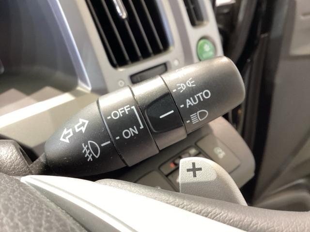 ステップワゴンスパーダ Ｚ　Ｂモニター　ｉ－ＳＴＯＰ　セキュリティ　スマートキ　キーレスエントリー　パワーウィンドウ　ナビＴＶ　横滑り防止機能　三列シート　ＥＴＣ装備　ＡＢＳ　ＤＶＤ再生可能　運転席助手席エアバック　パワステ（28枚目）