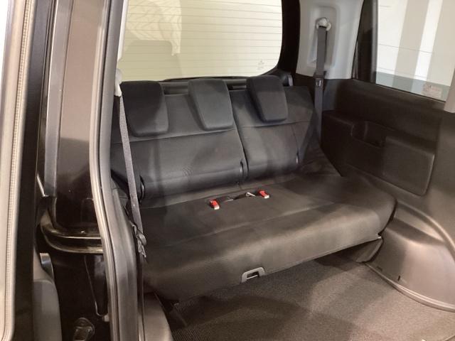 ステップワゴンスパーダ Ｚ　Ｂモニター　ｉ－ＳＴＯＰ　セキュリティ　スマートキ　キーレスエントリー　パワーウィンドウ　ナビＴＶ　横滑り防止機能　三列シート　ＥＴＣ装備　ＡＢＳ　ＤＶＤ再生可能　運転席助手席エアバック　パワステ（36枚目）