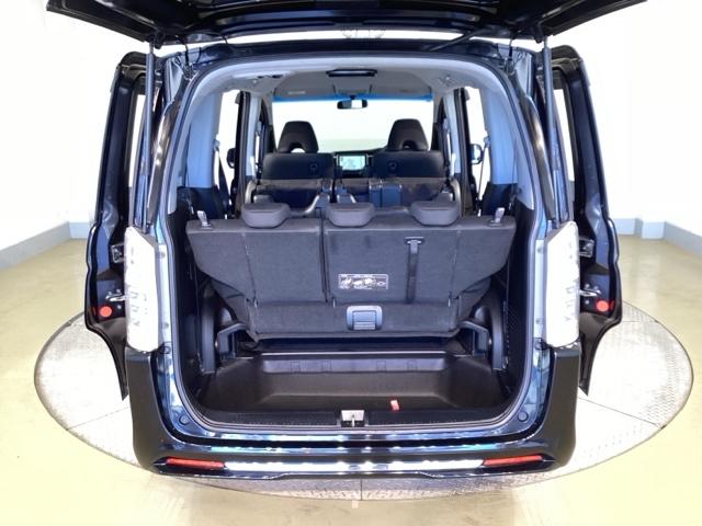 ステップワゴンスパーダ Ｚ　Ｂモニター　ｉ－ＳＴＯＰ　セキュリティ　スマートキ　キーレスエントリー　パワーウィンドウ　ナビＴＶ　横滑り防止機能　三列シート　ＥＴＣ装備　ＡＢＳ　ＤＶＤ再生可能　運転席助手席エアバック　パワステ（37枚目）