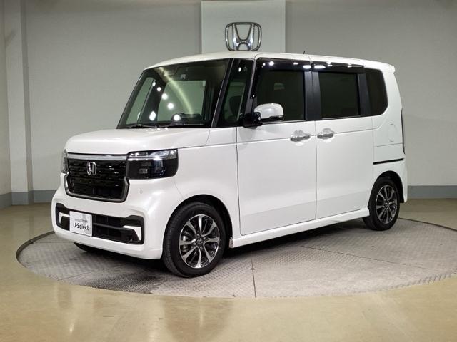 Ｎ－ＢＯＸカスタム ベースグレード　ベンチシ－ト　アクティブクルーズ　フルセグ対応　前席シートヒーター　イモビライザー　ＵＳＢ　運転席エアバッグ　スマートキー＆プッシュスタート　ＬＥＤヘッド　Ｂモニター　フリーキー（3枚目）