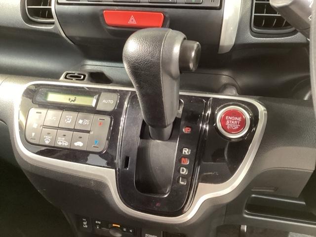 Ｎ－ＢＯＸ ＧＳＳパッケージ　スマートキ　エアＢ　バックカメラ装備　ベンチ席　全席ＰＷ　Ｗエアバック　ナビＴＶ　ＥＴＣ車載器　横滑り防止　盗難防止システム　キーレス　地デジフルセグ　ＡＢＳ　エアコン（17枚目）