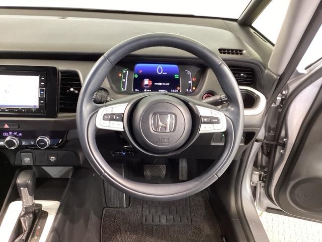 フィット ｅ：ＨＥＶホーム　フルセグ地デジＴＶ　助手席エアバック　衝突軽減ブレ－キ　前後障害物センサー　アクティブクルーズコントロール　ＤＶＤ再生可　Ｂモニター　ＥＴＣ付　ＬＥＤヘッドランプ　イモビライザー（15枚目）