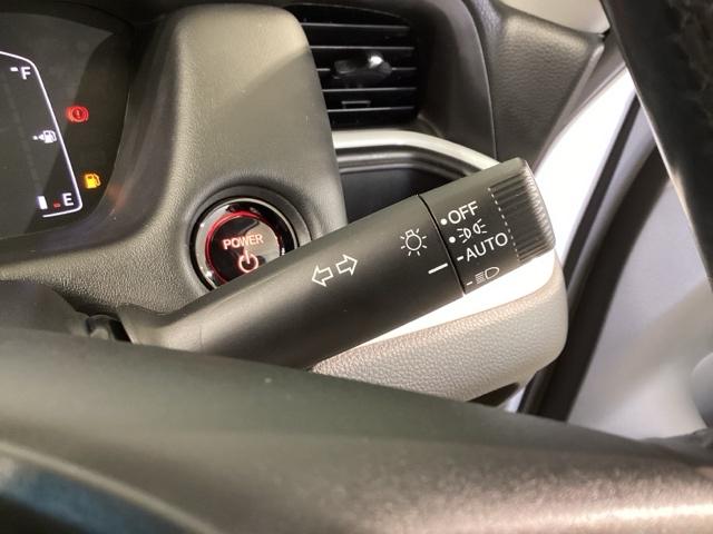 フィット ｅ：ＨＥＶホーム　フルセグ地デジＴＶ　助手席エアバック　衝突軽減ブレ－キ　前後障害物センサー　アクティブクルーズコントロール　ＤＶＤ再生可　Ｂモニター　ＥＴＣ付　ＬＥＤヘッドランプ　イモビライザー（32枚目）